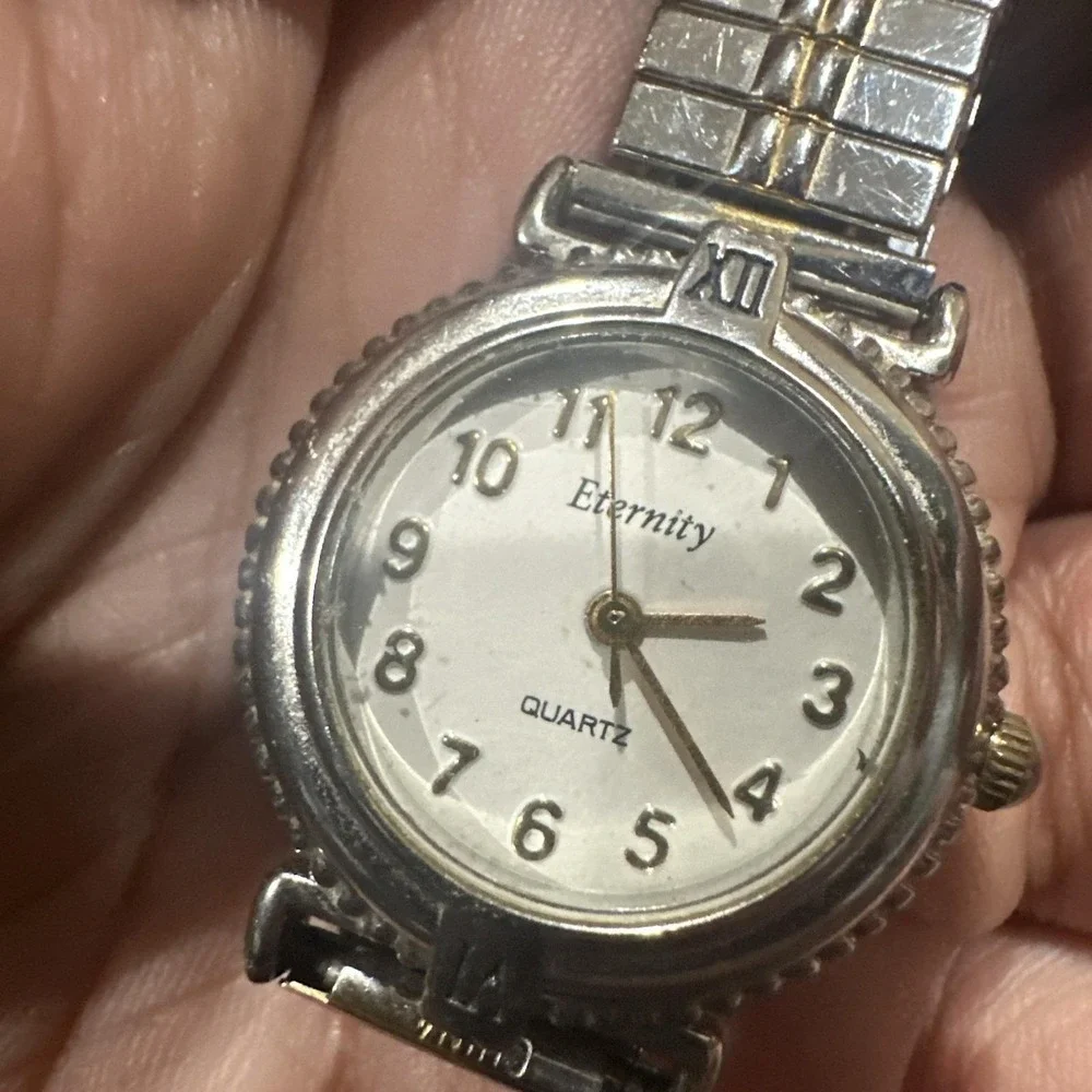 Working‎ Eternity 26mm Quartz Two Tone Dainty Ladies Stretch Band Watch Fits 7in
